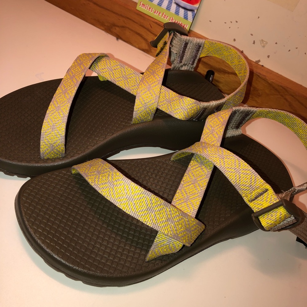 Sandals - Picture 2 of 6